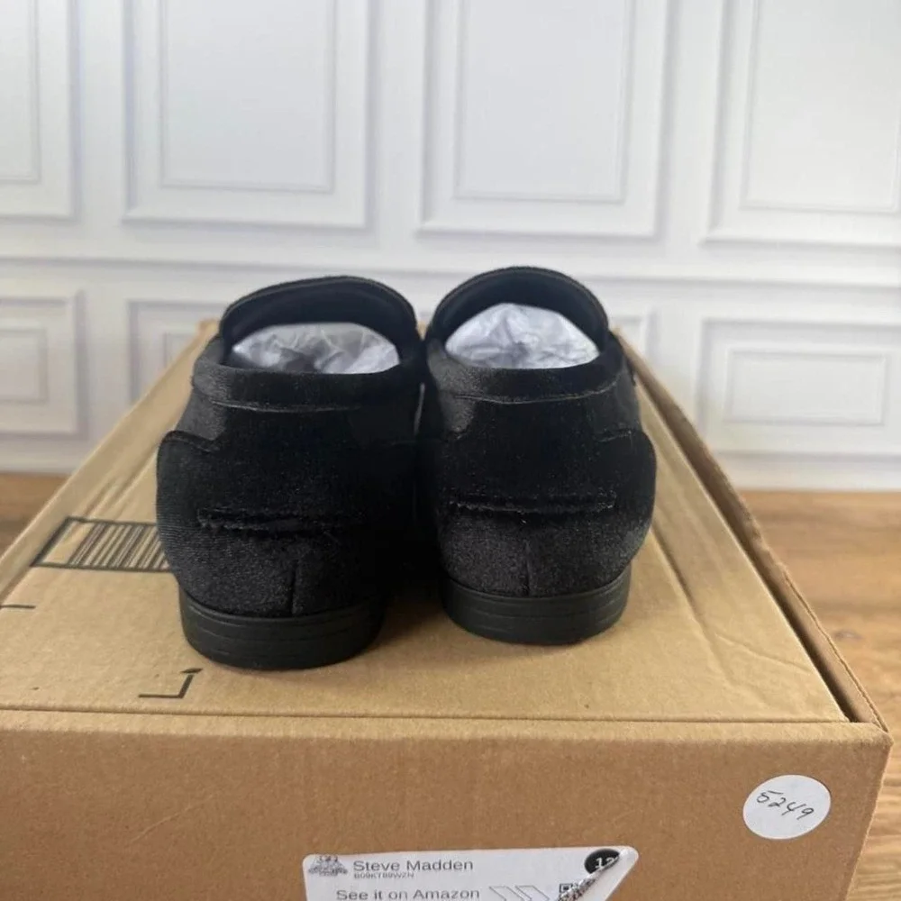 Steve Madden Black Velvet Loafers with Gold Buckle size 11.5'